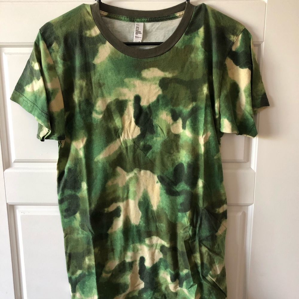 Tie-dye green T-shirt